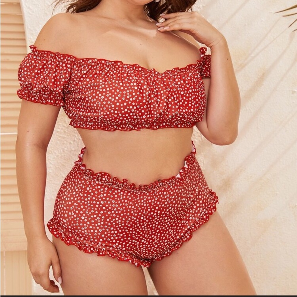 SHEIN Plus Ditsy Floral Frill Printed Bikini Set 3X/4X